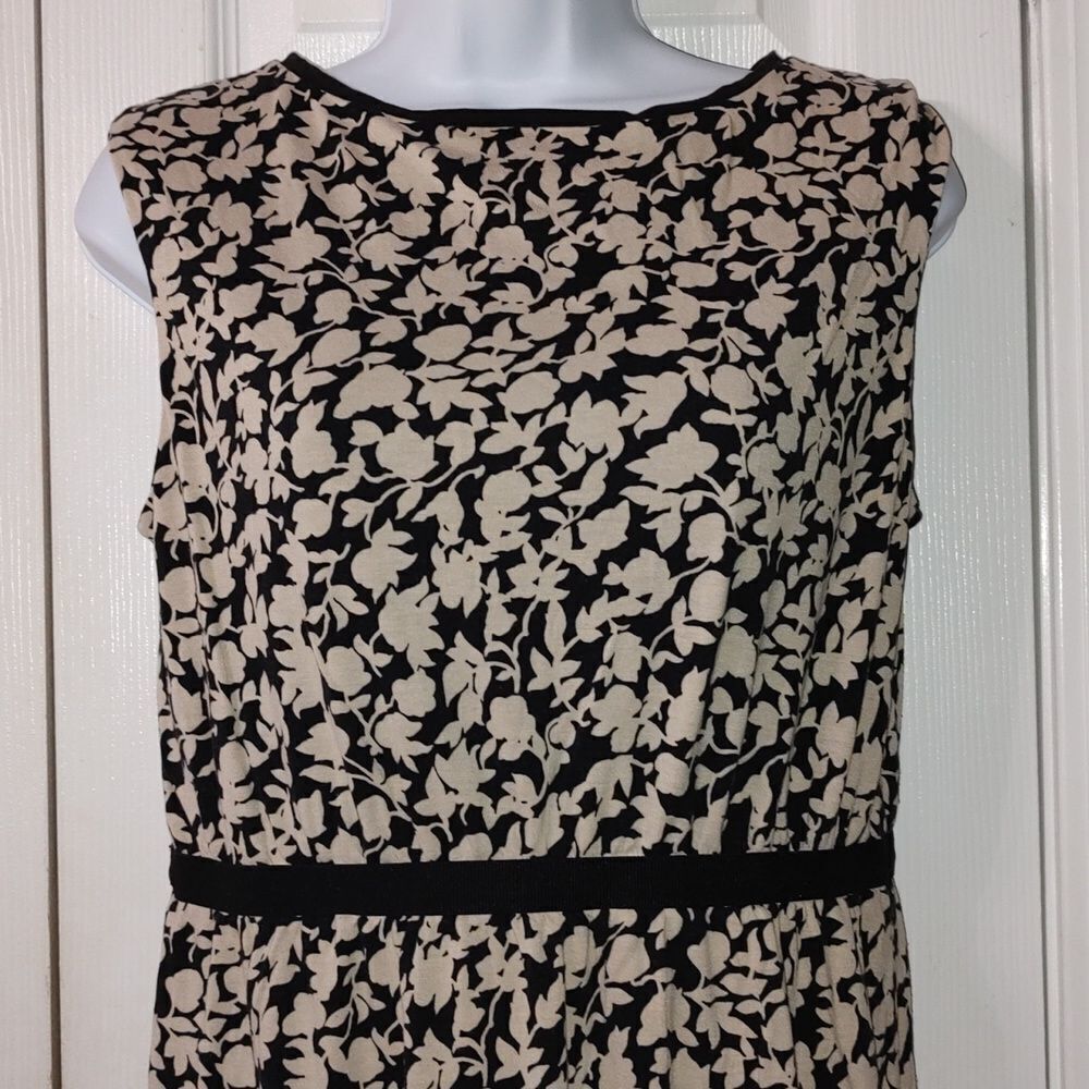 Loft  tan black floral print sleeveless dress Sz MP - Picture 3 of 5